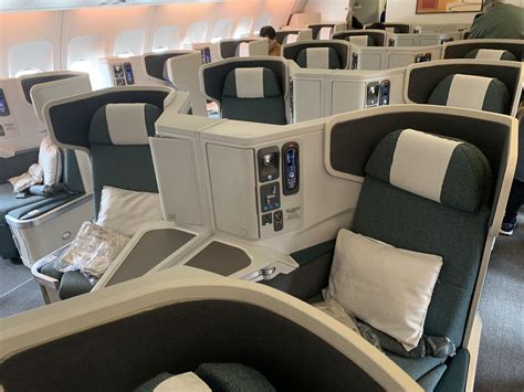 cathay pacific airlines business class.